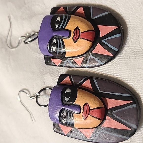 Earrings - Picture 3 of 3